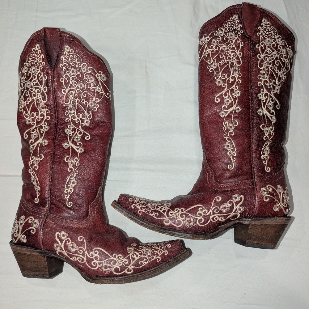 Corral Burgundy Embroidered Heeled Boots